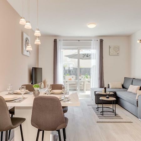 La Vie Est Belle Apartment Трогир Екстериор снимка