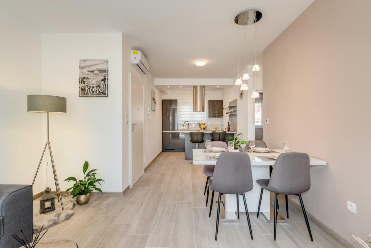 La Vie Est Belle Apartment Трогир Екстериор снимка