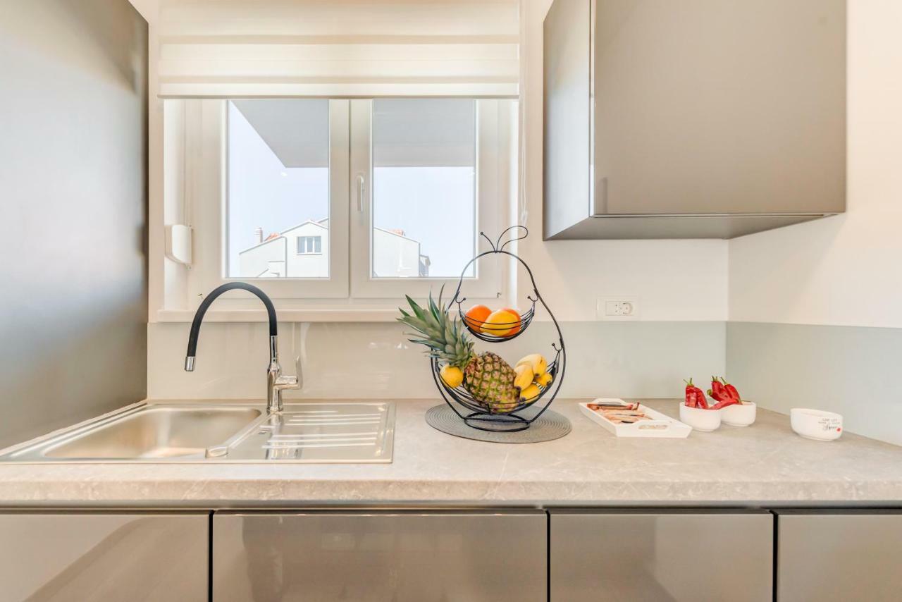 La Vie Est Belle Apartment Трогир Екстериор снимка