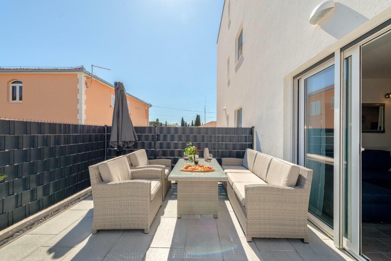 La Vie Est Belle Apartment Трогир Екстериор снимка