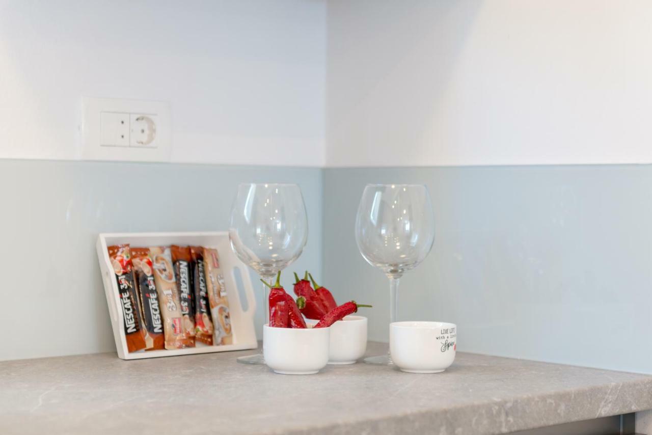 La Vie Est Belle Apartment Трогир Екстериор снимка