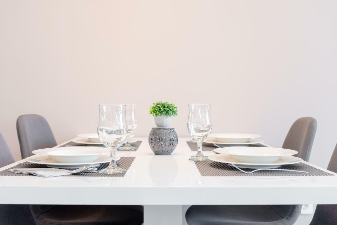 La Vie Est Belle Apartment Трогир Екстериор снимка