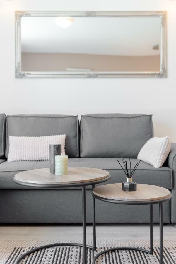La Vie Est Belle Apartment Трогир Екстериор снимка